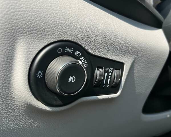 Сірий Джип Compass, об'ємом двигуна 2.36 л та пробігом 81 тис. км за 19800 $, фото 27 на Automoto.ua