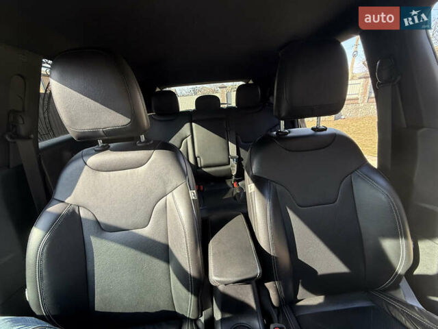 Сірий Джип Compass, об'ємом двигуна 2.4 л та пробігом 108 тис. км за 21274 $, фото 51 на Automoto.ua