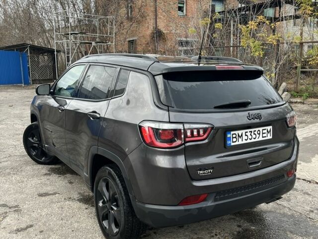 Серый Джип Компас, объемом двигателя 2.4 л и пробегом 40 тыс. км за 17000 $, фото 3 на Automoto.ua