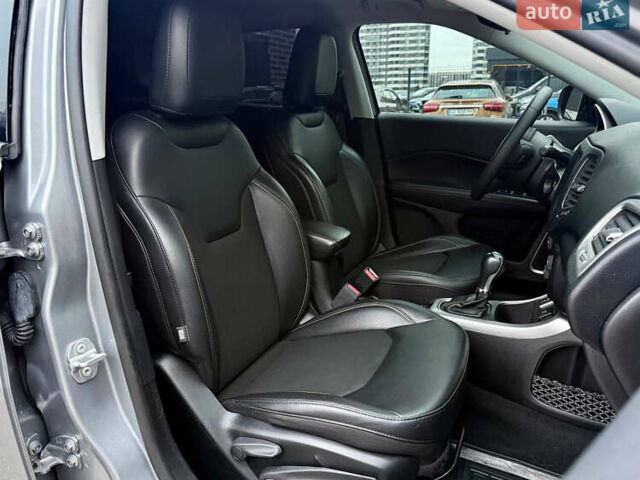 Сірий Джип Compass, об'ємом двигуна 2.4 л та пробігом 128 тис. км за 17800 $, фото 39 на Automoto.ua