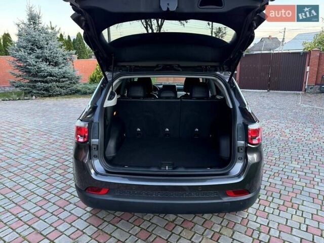 Джип Компас 2021 в Харькове на Automoto.ua Серый Джип Компас, объемом двигателя 2.36 л и пробегом 31 тыс. км за 19700 $, фото 7 на Automoto.ua