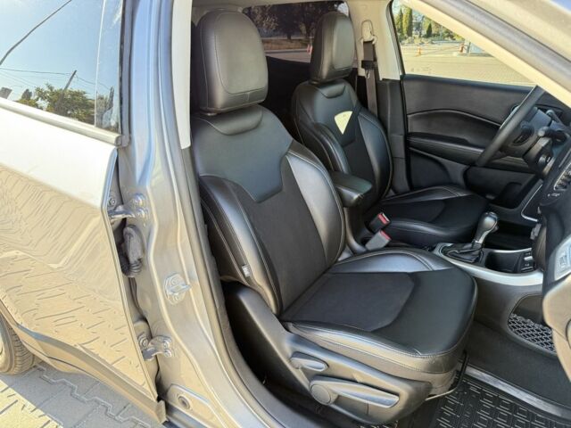 Сірий Джип Compass, об'ємом двигуна 2.4 л та пробігом 128 тис. км за 16900 $, фото 22 на Automoto.ua