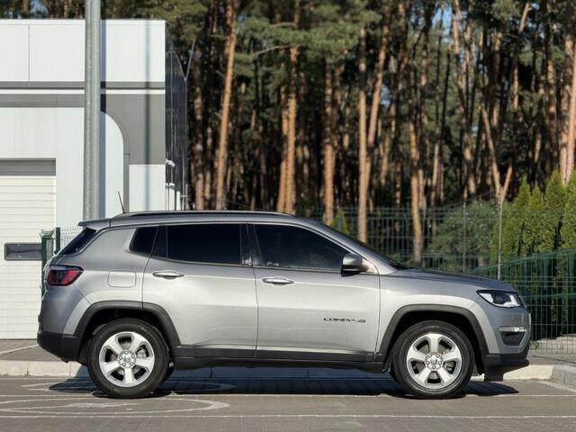 Сірий Джип Compass, об'ємом двигуна 2.4 л та пробігом 128 тис. км за 16900 $, фото 3 на Automoto.ua