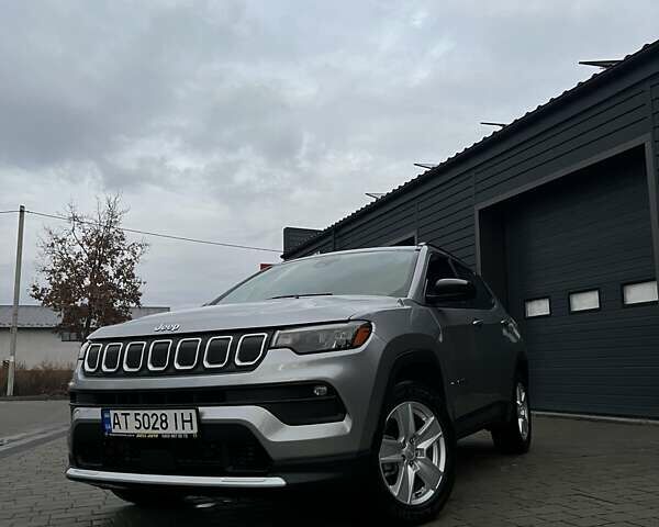 Серый Джип Компас, объемом двигателя 2.36 л и пробегом 48 тыс. км за 18500 $, фото 1 на Automoto.ua