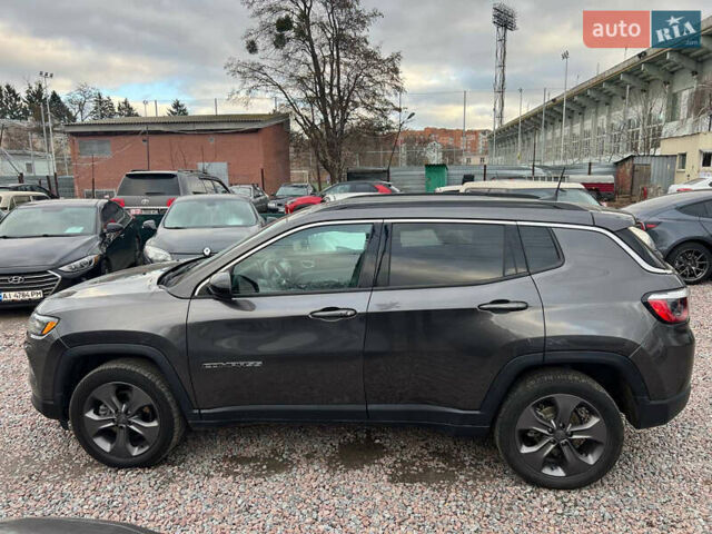 Серый Джип Компас, объемом двигателя 2.4 л и пробегом 41 тыс. км за 18900 $, фото 3 на Automoto.ua