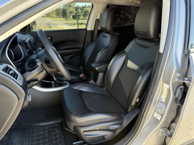 Сірий Джип Compass, об'ємом двигуна 2.4 л та пробігом 128 тис. км за 16900 $, фото 19 на Automoto.ua