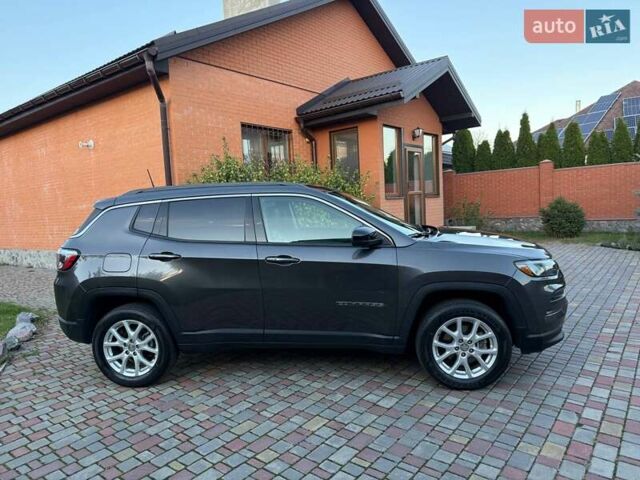 Серый Джип Компас, объемом двигателя 2.36 л и пробегом 31 тыс. км за 18500 $, фото 3 на Automoto.ua