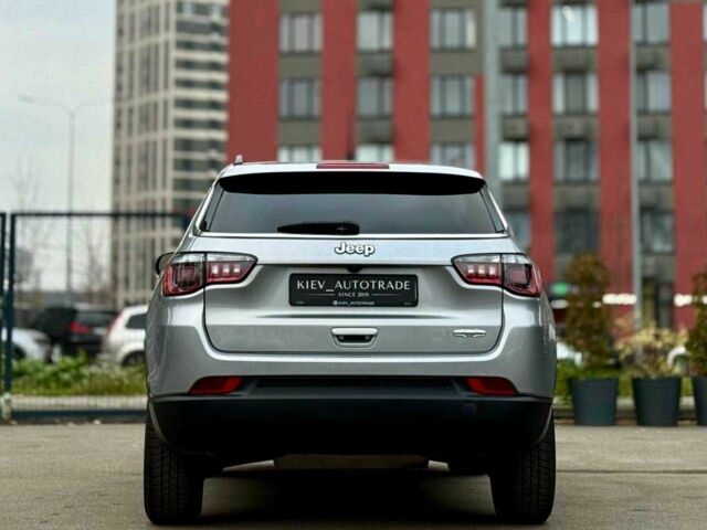 Серый Джип Компас, объемом двигателя 2.4 л и пробегом 128 тыс. км за 17800 $, фото 1 на Automoto.ua