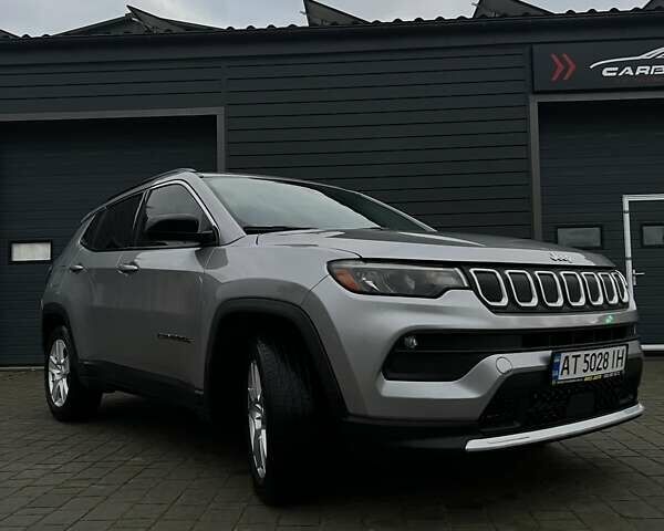 Серый Джип Компас, объемом двигателя 2.36 л и пробегом 48 тыс. км за 18500 $, фото 3 на Automoto.ua