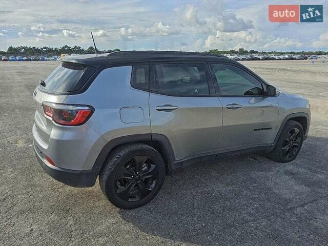 Серый Джип Компас, объемом двигателя 2.36 л и пробегом 174 тыс. км за 3200 $, фото 2 на Automoto.ua