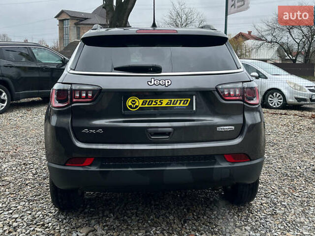 Сірий Джип Compass, об'ємом двигуна 2.4 л та пробігом 111 тис. км за 18999 $, фото 5 на Automoto.ua