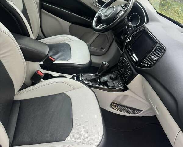 Сірий Джип Compass, об'ємом двигуна 2.4 л та пробігом 164 тис. км за 16900 $, фото 15 на Automoto.ua