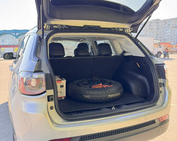 Сірий Джип Compass, об'ємом двигуна 2.36 л та пробігом 82 тис. км за 17100 $, фото 7 на Automoto.ua