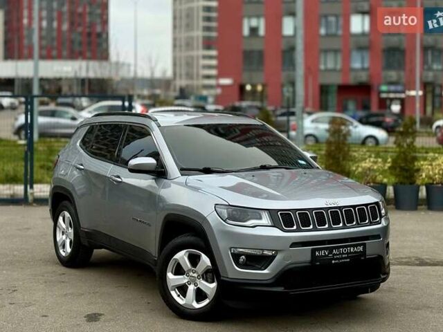 Сірий Джип Compass, об'ємом двигуна 2.4 л та пробігом 128 тис. км за 17800 $, фото 1 на Automoto.ua