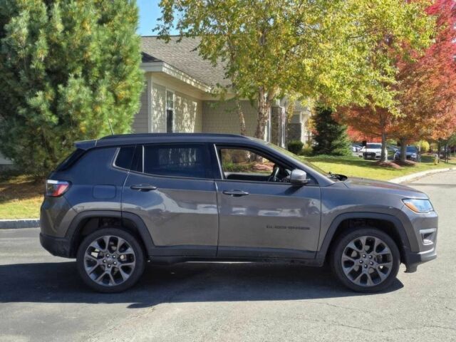 Серый Джип Компас, объемом двигателя 2.4 л и пробегом 28 тыс. км за 4400 $, фото 3 на Automoto.ua