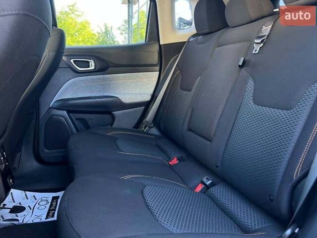 Сірий Джип Compass, об'ємом двигуна 2.36 л та пробігом 55 тис. км за 17900 $, фото 21 на Automoto.ua