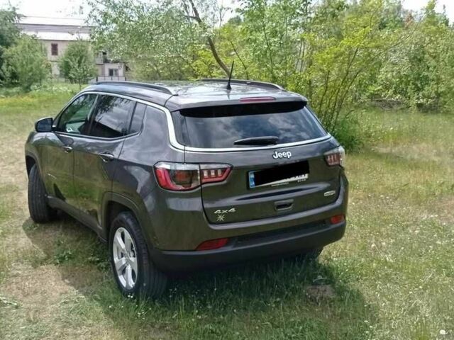Серый Джип Компас, объемом двигателя 2.4 л и пробегом 45 тыс. км за 12000 $, фото 2 на Automoto.ua
