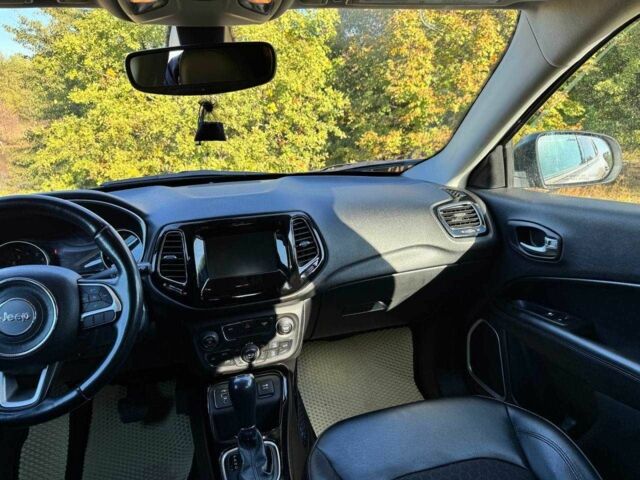 Сірий Джип Compass, об'ємом двигуна 2.4 л та пробігом 107 тис. км за 16000 $, фото 6 на Automoto.ua