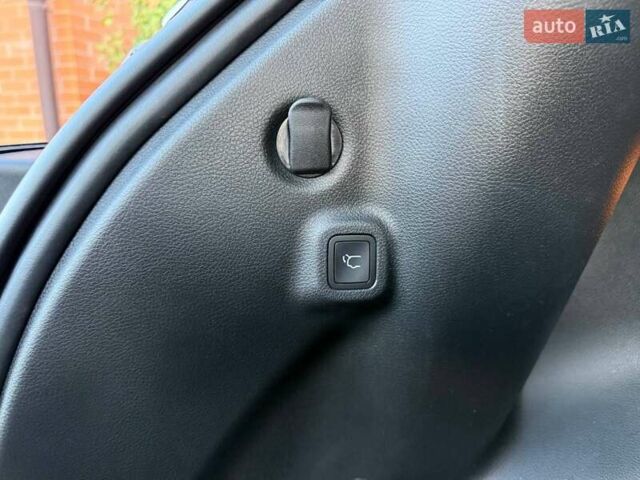 Джип Компас 2021 в Харькове на Automoto.ua Серый Джип Компас, объемом двигателя 2.36 л и пробегом 31 тыс. км за 19700 $, фото 9 на Automoto.ua