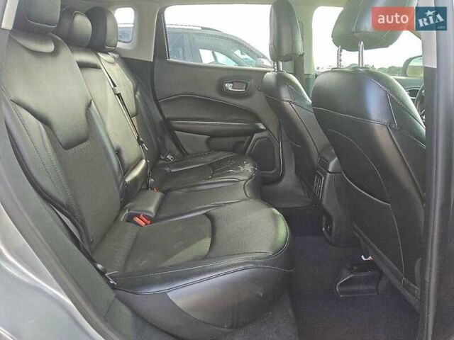 Серый Джип Компас, объемом двигателя 2.36 л и пробегом 174 тыс. км за 3200 $, фото 9 на Automoto.ua