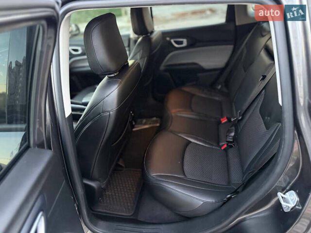 Серый Джип Компас, объемом двигателя 2.36 л и пробегом 110 тыс. км за 18700 $, фото 8 на Automoto.ua