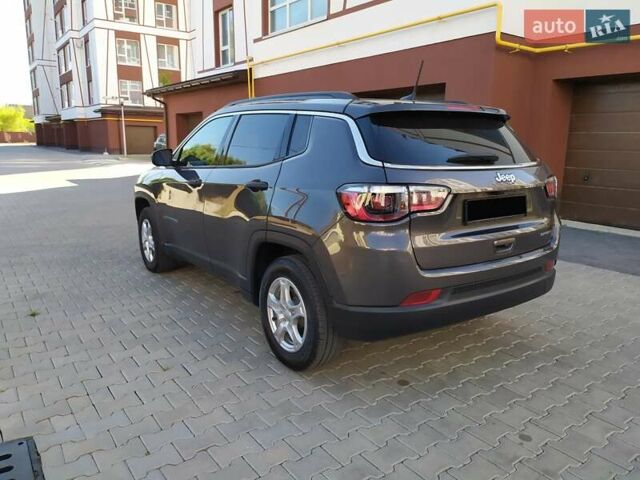 Серый Джип Компас, объемом двигателя 2.36 л и пробегом 55 тыс. км за 17000 $, фото 1 на Automoto.ua