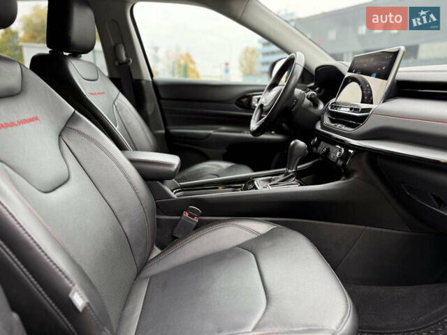 Сірий Джип Compass, об'ємом двигуна 2.36 л та пробігом 32 тис. км за 21900 $, фото 10 на Automoto.ua