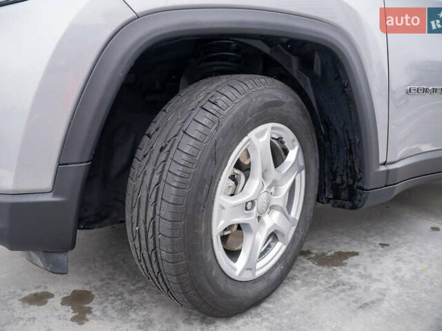 Серый Джип Компас, объемом двигателя 2.36 л и пробегом 43 тыс. км за 19500 $, фото 10 на Automoto.ua