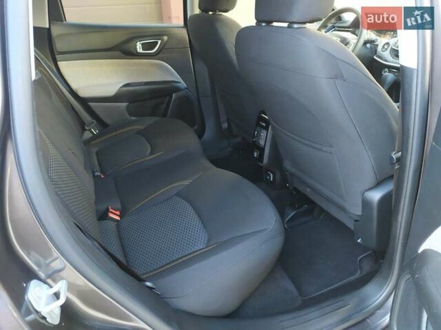 Серый Джип Компас, объемом двигателя 2.36 л и пробегом 55 тыс. км за 17000 $, фото 21 на Automoto.ua