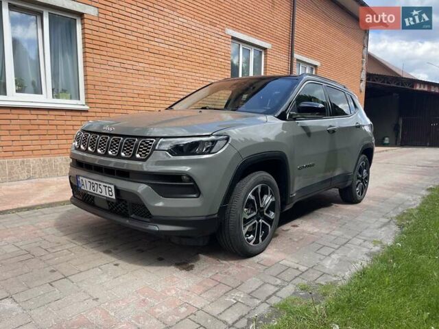Серый Джип Компас, объемом двигателя 2.36 л и пробегом 32 тыс. км за 23000 $, фото 5 на Automoto.ua