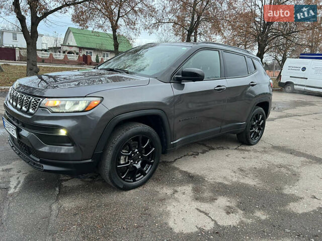 Сірий Джип Compass, об'ємом двигуна 2.4 л та пробігом 45 тис. км за 17900 $, фото 2 на Automoto.ua