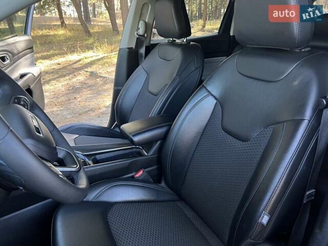 Джип Компас 2022 в Ахтырке на Automoto.ua Серый Джип Компас, объемом двигателя 2.36 л и пробегом 53 тыс. км за 20100 $, фото 17 на Automoto.ua
