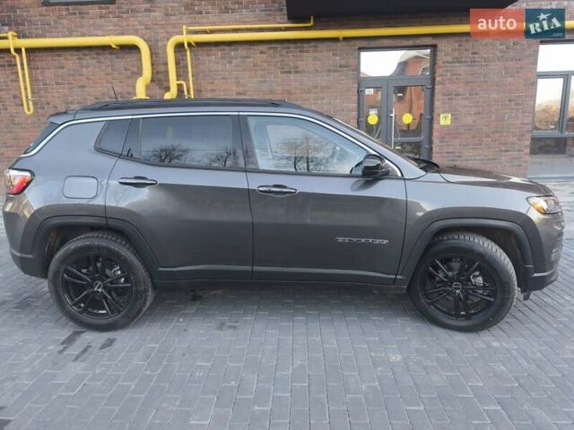 Серый Джип Компас, объемом двигателя 2.36 л и пробегом 44 тыс. км за 18799 $, фото 2 на Automoto.ua