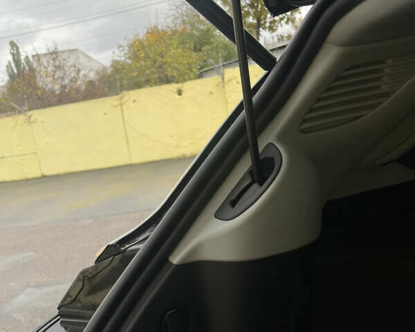 Джип Компас 2022 в Харькове на Automoto.ua Серый Джип Компас, объемом двигателя 2.36 л и пробегом 73 тыс. км за 18900 $, фото 16 на Automoto.ua