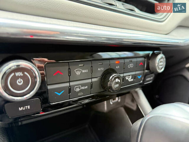 Серый Джип Компас, объемом двигателя 2.36 л и пробегом 65 тыс. км за 21500 $, фото 46 на Automoto.ua