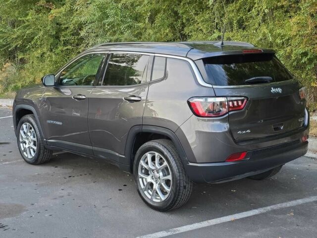 Сірий Джип Compass, об'ємом двигуна 2.4 л та пробігом 20 тис. км за 5200 $, фото 4 на Automoto.ua