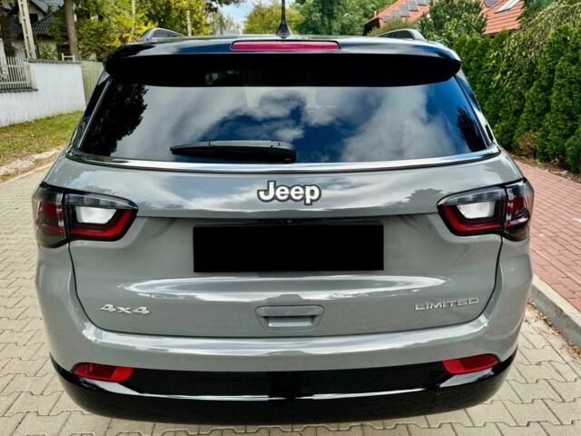 Серый Джип Компас, объемом двигателя 2.4 л и пробегом 56 тыс. км за 18500 $, фото 5 на Automoto.ua