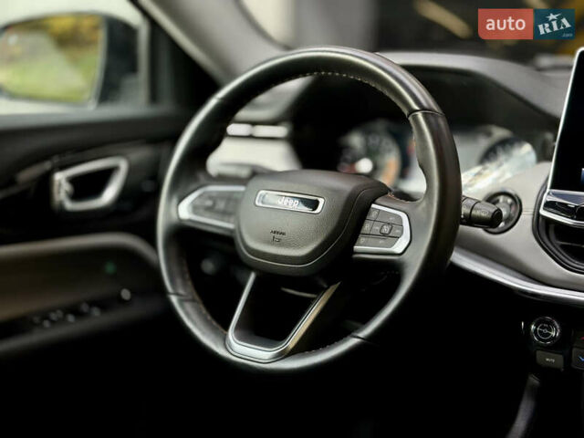 Серый Джип Компас, объемом двигателя 2.4 л и пробегом 38 тыс. км за 19000 $, фото 22 на Automoto.ua
