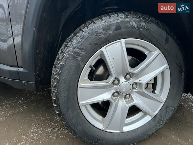 Серый Джип Компас, объемом двигателя 2.36 л и пробегом 73 тыс. км за 18300 $, фото 18 на Automoto.ua