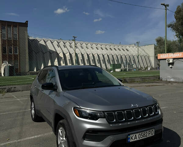 Серый Джип Компас, объемом двигателя 2.4 л и пробегом 73 тыс. км за 21800 $, фото 2 на Automoto.ua