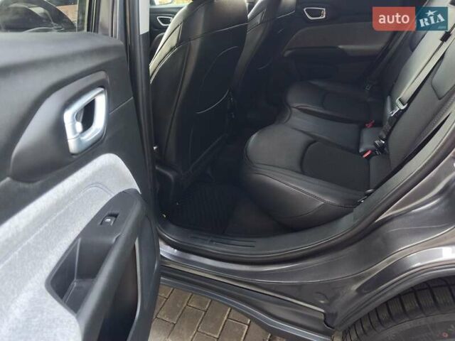 Серый Джип Компас, объемом двигателя 2.36 л и пробегом 44 тыс. км за 18799 $, фото 10 на Automoto.ua