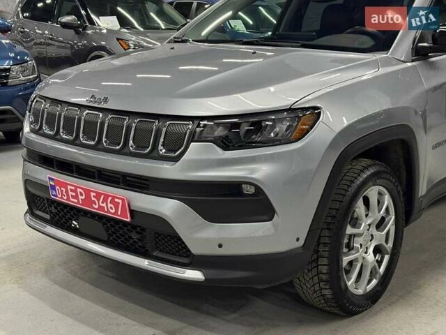 Серый Джип Компас, объемом двигателя 2.4 л и пробегом 14 тыс. км за 18999 $, фото 4 на Automoto.ua
