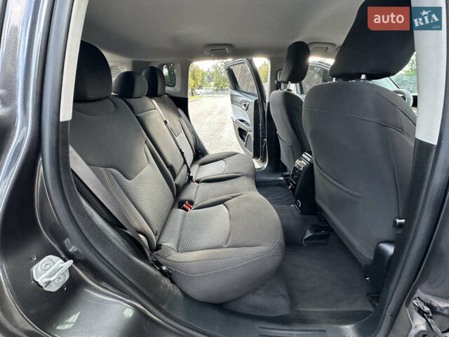 Серый Джип Компас, объемом двигателя 2.4 л и пробегом 85 тыс. км за 18500 $, фото 39 на Automoto.ua