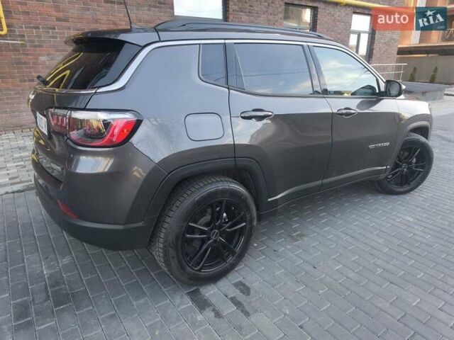 Серый Джип Компас, объемом двигателя 2.36 л и пробегом 44 тыс. км за 18799 $, фото 3 на Automoto.ua