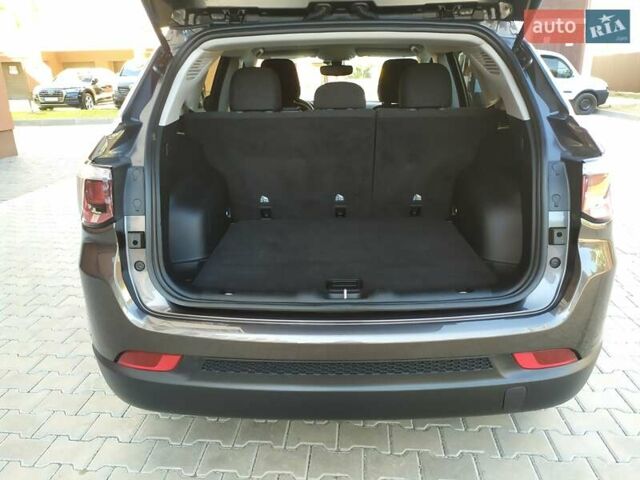 Серый Джип Компас, объемом двигателя 2.36 л и пробегом 55 тыс. км за 17000 $, фото 22 на Automoto.ua