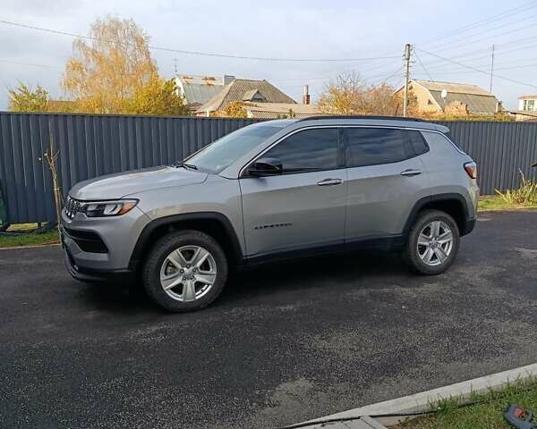 Серый Джип Компас, объемом двигателя 2.4 л и пробегом 102 тыс. км за 19500 $, фото 3 на Automoto.ua