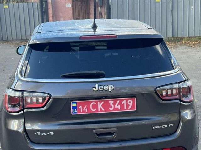 Серый Джип Компас, объемом двигателя 2.4 л и пробегом 114 тыс. км за 18000 $, фото 3 на Automoto.ua