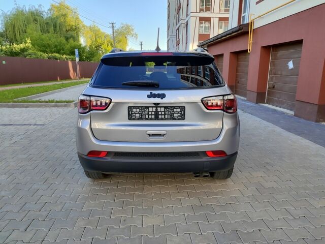 Сірий Джип Compass, об'ємом двигуна 2.4 л та пробігом 55 тис. км за 18000 $, фото 3 на Automoto.ua