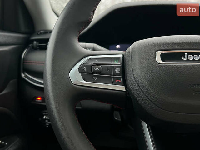 Серый Джип Компас, объемом двигателя 1.33 л и пробегом 36 тыс. км за 35700 $, фото 10 на Automoto.ua