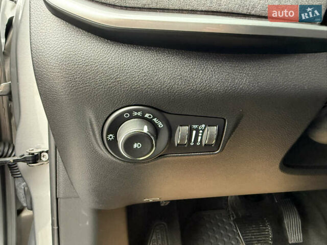 Серый Джип Компас, объемом двигателя 2.36 л и пробегом 47 тыс. км за 20600 $, фото 41 на Automoto.ua